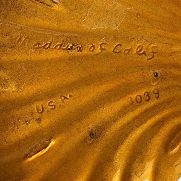 MCM Clam Shell Pottery Dish by Maddox of California - Picture 3 of 3